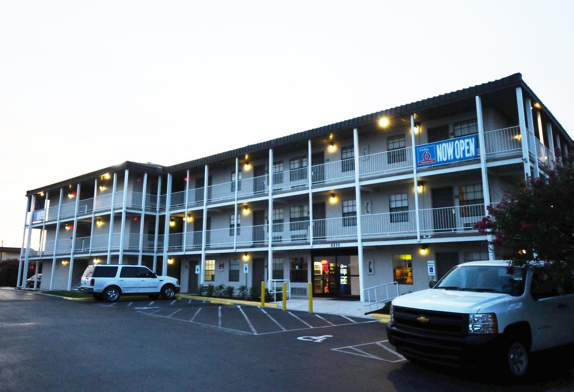 Studio 6-San Antonio, Tx - Lackland Afb Exterior photo