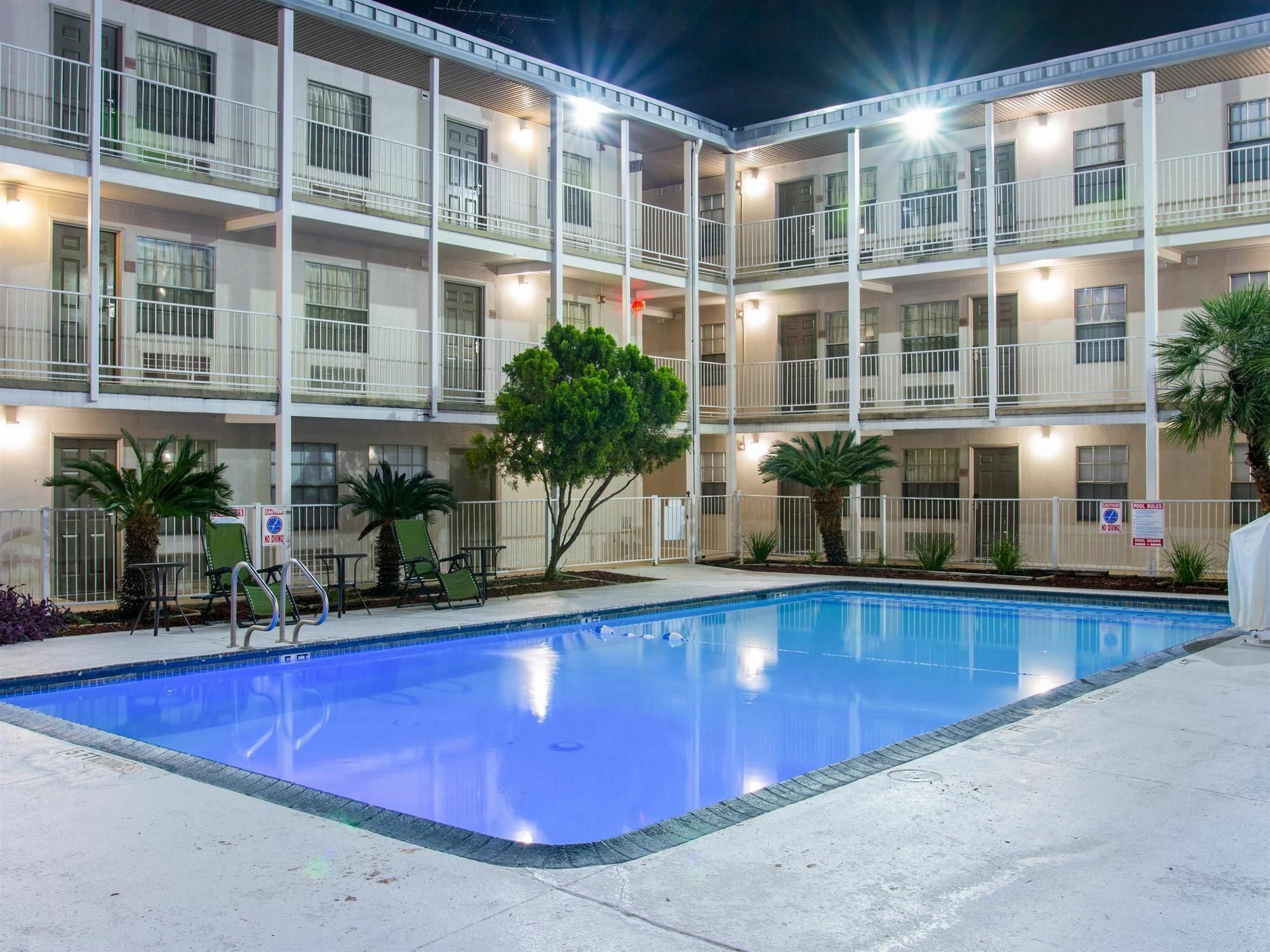 Studio 6-San Antonio, Tx - Lackland Afb Exterior photo